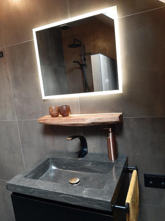 Appartamento De Sarrieshut Houwerzijl Esterno foto